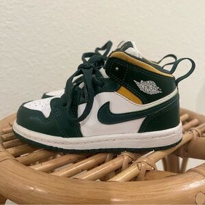 Toddler Jordan 1’s Mid Sonics